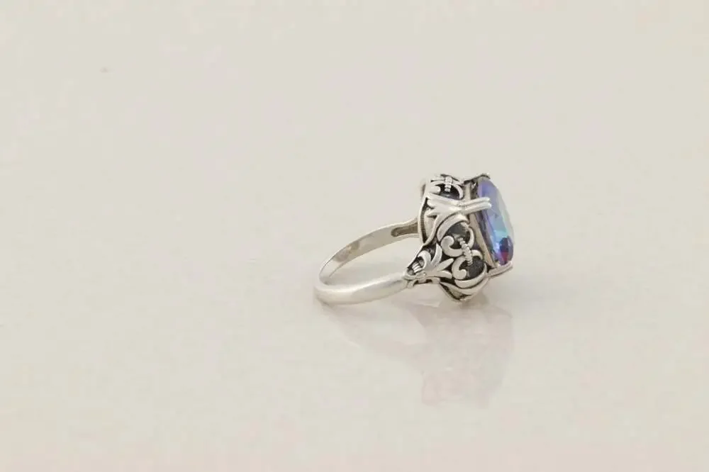 Unbranded sterling silver